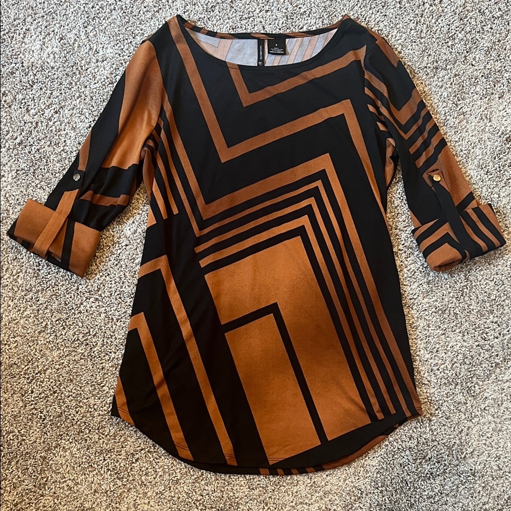 New Directions Black and Brown Geometric Blouse
